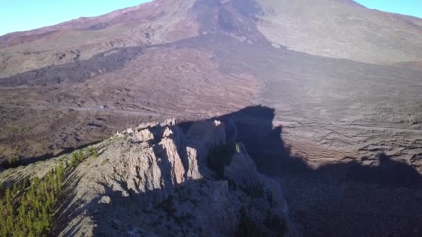 Hautes chaînes de montagnes sur une vue aérienne à Tenerife Espagne — Video