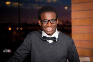 Genç Afro-Amerikan çocuk