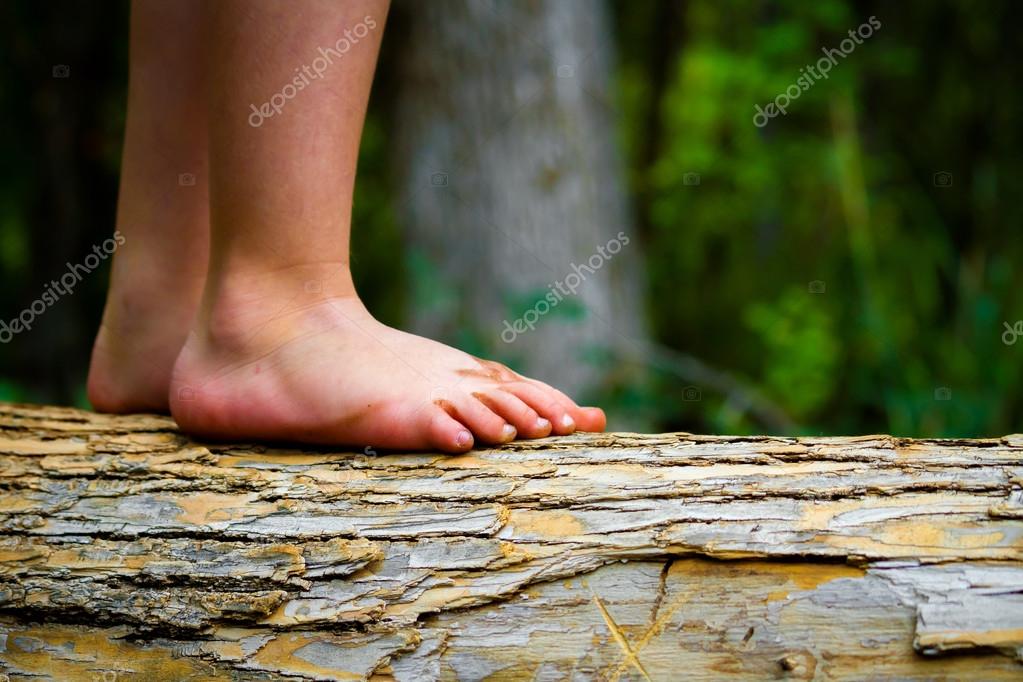 Image of hobbit feet