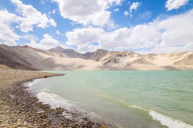 Plato, geniş arka plan malzeme üzerinde Tuz Gölü.