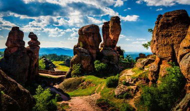 Belogradchik şehir kale ve kayalıklarla Bulgaristan