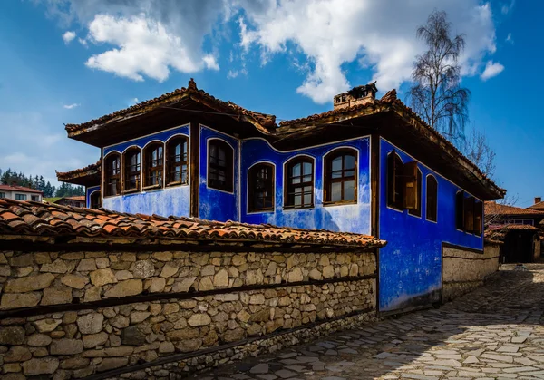 Belas casas coloridas em Koprivshtitsa — Fotografia de Stock