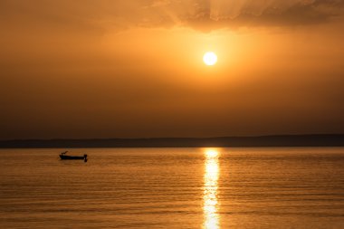 Güzel gündoğumu Kalithea Chalkidiki (Halkidiki) Yunanistan