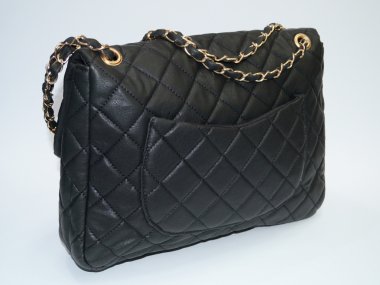 Siyah kadın çanta, deri ve çok güzel.