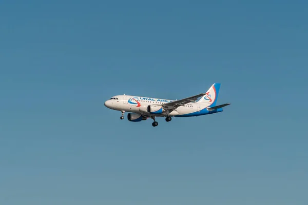 Russia Krasnodar Region Passenger Plane Comes Land Black Sea Airport — Stock Photo, Image