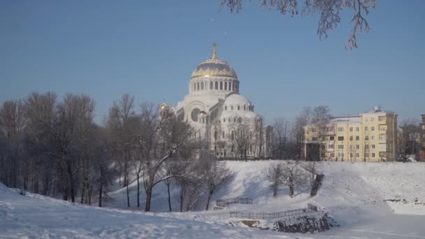 Russland Kronstadt Nikolaikathedrale Einem Frostigen Februartag — Stockvideo