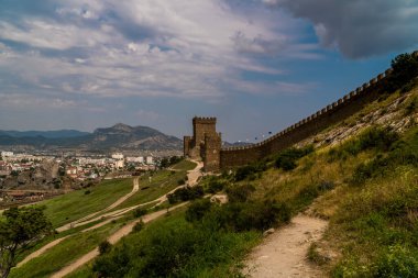 Kırım Cumhuriyeti 'ne. 12 Temmuz 2021. Sudak 'taki Ceneviz Kalesi.