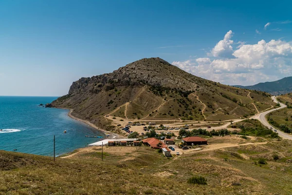 Республика Крым. 11 июля 2021 года. Гора Алчак недалеко от города Судак. — стоковое фото