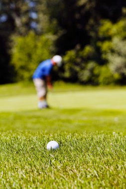 Oyuncular ile Golf Sahası