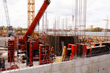 inşaatta çalışmak