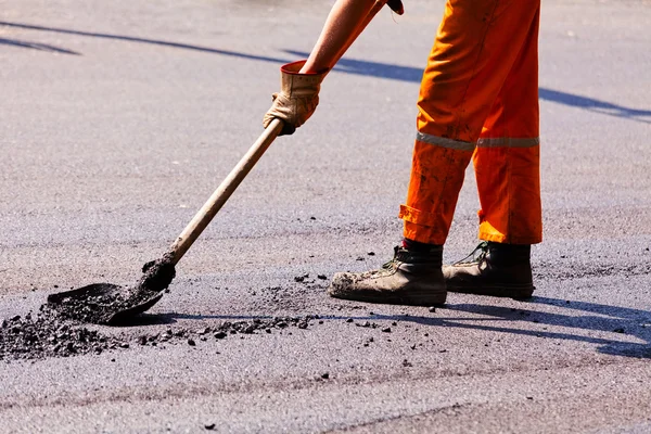 Worker Asphalting Road — Stock Photo, Image