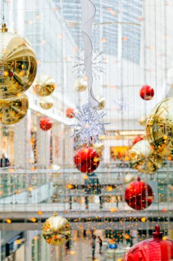 Noel için alışveriş merkezinin güzel dekorasyonu