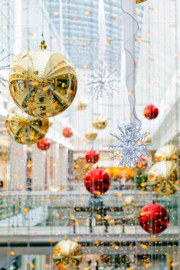 Noel için alışveriş merkezinin güzel dekorasyonu