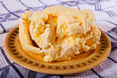 Sırp geleneksel yayılımı 