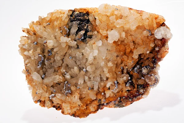 Minerale Quarc Sullo Sfondo Bianco — Foto Stock