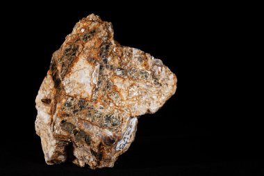 Siyah arkaplanda pegmatit, Moskovit ve biyotit granit.