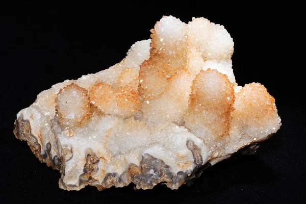 Minéral calcite du groupe des carbonates — Photo