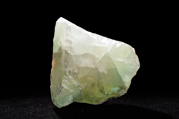 Fluorite Verde Dalla Bulgaria Sullo Sfondo Nero — Foto Stock