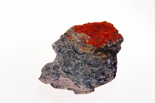 Sulfidmineral Realgar Auf Weißem Hintergrund — Stockfoto