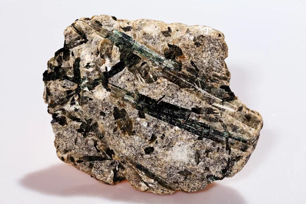 Aktinolith Mineralische Inosilikate Mit Talk Auf Weißem Hintergrund — Stockfoto