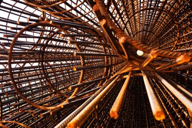 Üzerinden mesh takviye sütunlar için, görmek içinde