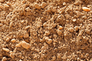 Çakıl taşlı parlak kum