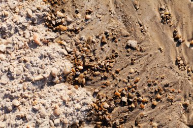 İnşaatta kum ve çakıl