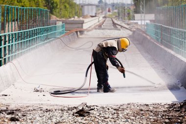 Beton patlatma, not alan sığ derinliği