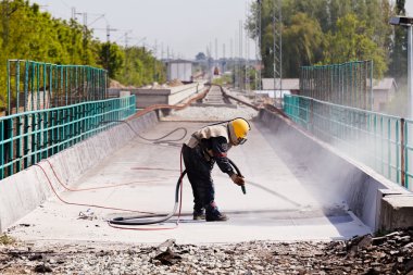 Beton patlatma, not alan sığ derinliği