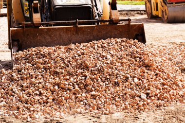 daha büyük çakıl İnşaat