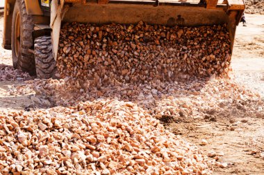 daha büyük çakıl İnşaat