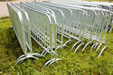 mobil koruyucu metal çitler