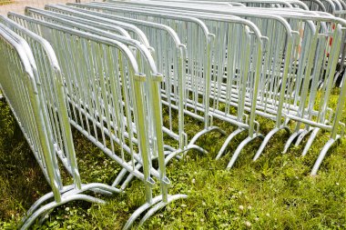 mobil koruyucu metal çitler