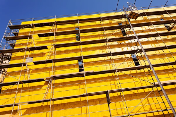 Bâches Protection Jaunes Échafaudages Sur Bâtiment — Photo