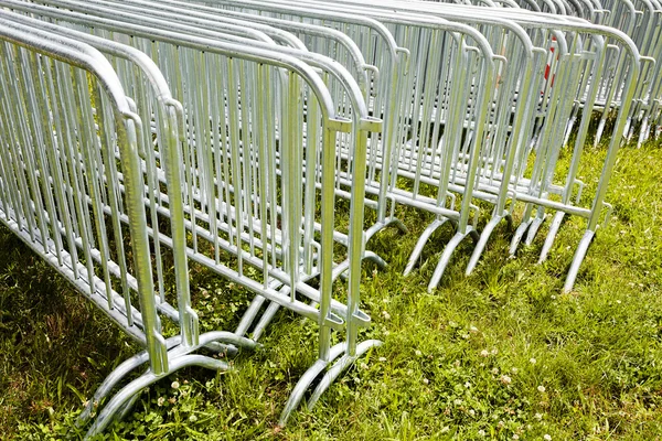 mobil koruyucu metal çitler