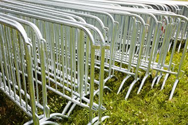 mobil koruyucu metal çitler