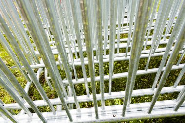 mobil koruyucu metal çitler