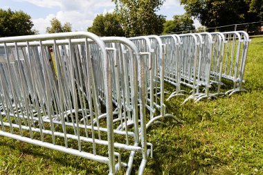 mobil koruyucu metal çitler