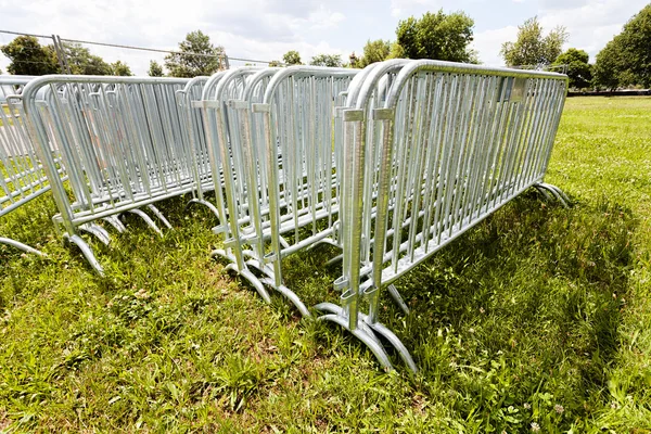 mobil koruyucu metal çitler