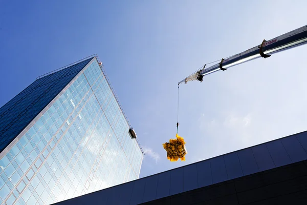 Overdracht Lading Kraan Een Gebouw — Stockfoto