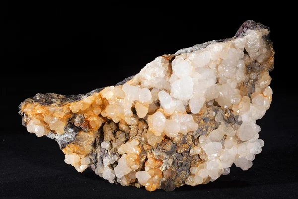 Mineral Calcita Grupo Carbonato Sobre Fundo Preto — Fotografia de Stock