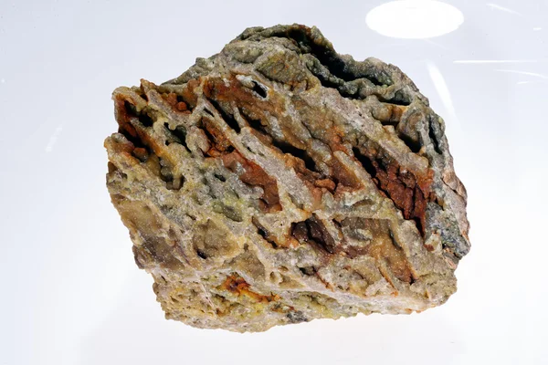 Smithsonite Mineral Den Vita Bakgrunden — Stockfoto