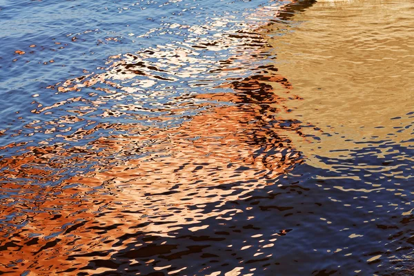 Reflections Light Water Surface Blurred Background — Stock Photo, Image