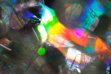 Bulanık arkaplan için koyu arkaplanda sabun baloncuklarının soyutlanması