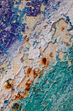 hasarlı duvar boya artıkları, not alan sığ derinliği