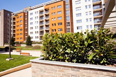 jardiniera tuğla süs bush ile