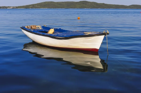 Pequeno barco de pesca — Fotografia de Stock