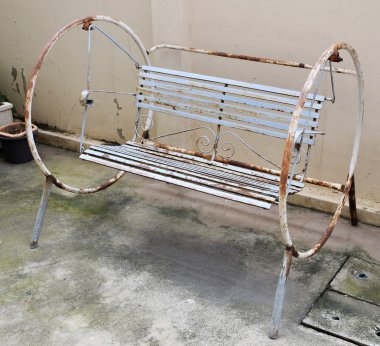 Eski Bahçesi hızıyla.