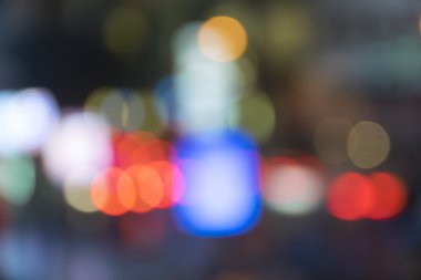 Kırmızı mavi ve beyaz renk bokeh gecesi.