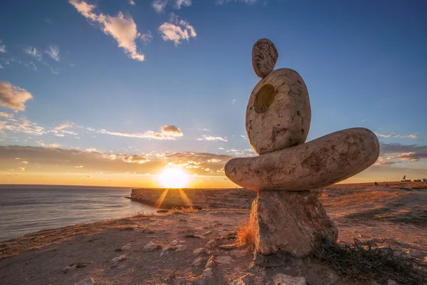 Crimea Sahil gün batımında